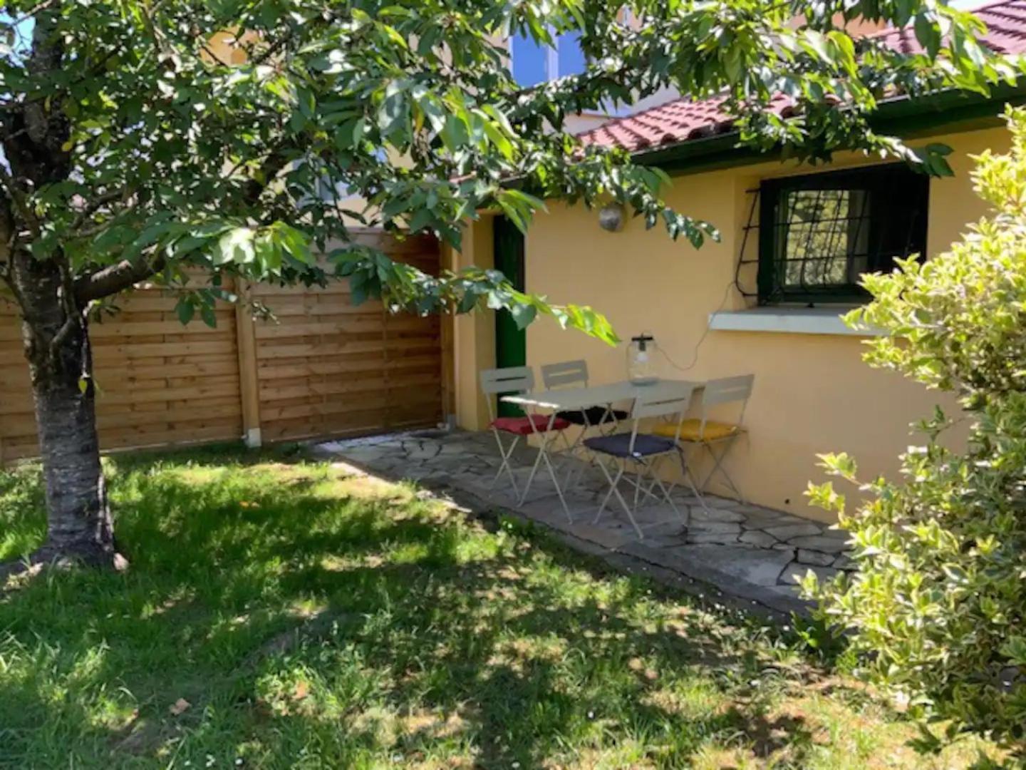 Maisonnette 2 A 4 Pers- Jardin Privatif Cloture- Calme- Stationnement Gratuit- Pau Ouest Billere Buitenkant foto