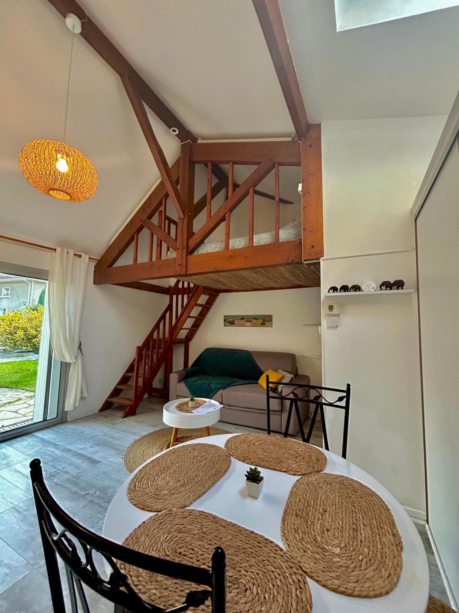 Maisonnette 2 A 4 Pers- Jardin Privatif Cloture- Calme- Stationnement Gratuit- Pau Ouest Billere Buitenkant foto